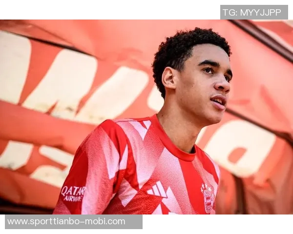 穆西亚拉复出在即今日参与球队部分训练备战新赛季 穆西亚拉复出在即今日参与球队部分训练备战新赛季