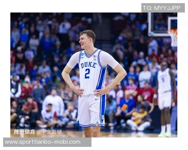 弗拉格谈与浓眉的配合策略努力最大化他的优势与团队融合 弗拉格谈与浓眉的配合策略努力最大化他的优势与团队融合