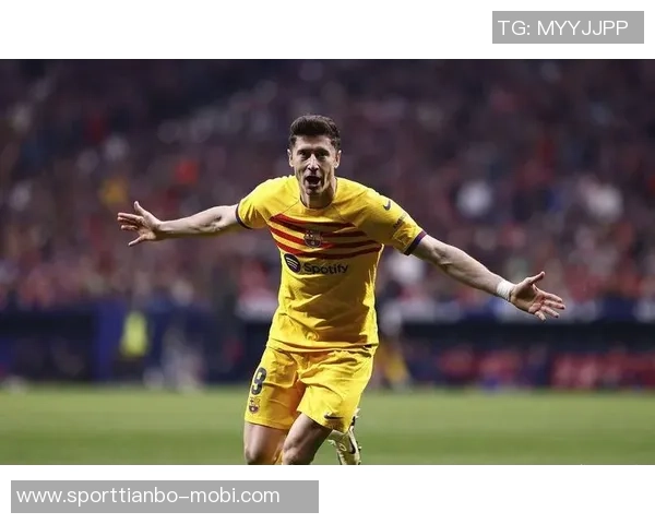 莱万不打算退役或将自由身离开巴萨未来去向引关注