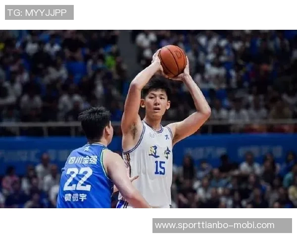 媒体人分析韩德君未来影响辽宁内线急需新星张陈治锋迅速崛起